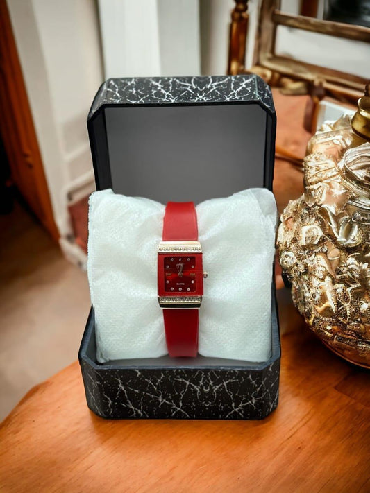 Make Every Minute Stylish – Blue Quartz Watch for Her
