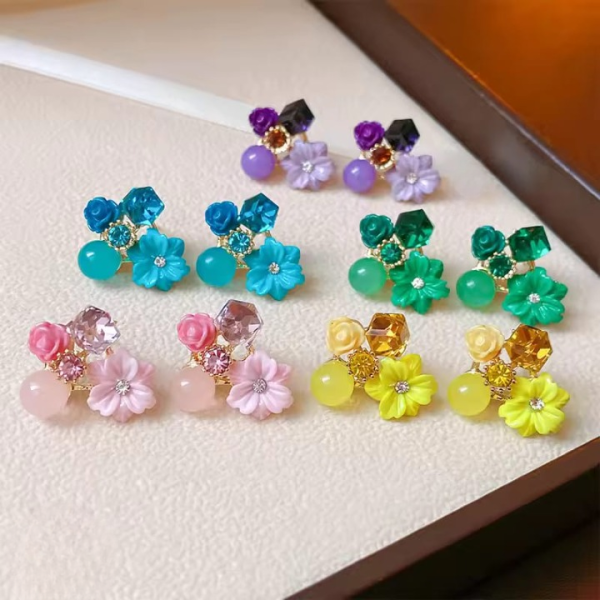 Flower Crystal Korean Earrings – Elegant Women’s Fashion