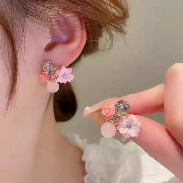 Flower Crystal Korean Earrings – Elegant Women’s Fashion