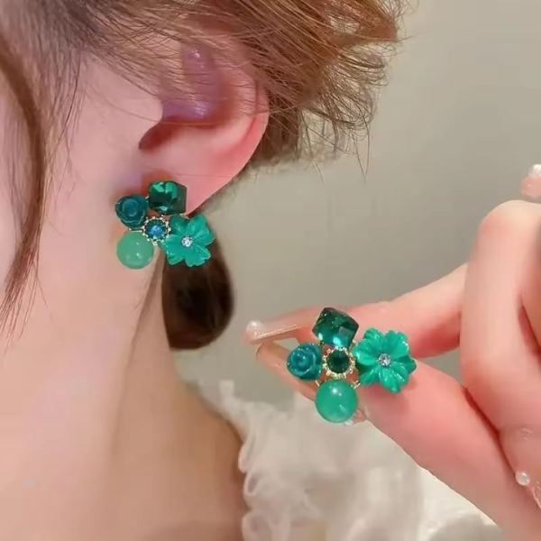 Flower Crystal Korean Earrings – Elegant Women’s Fashion