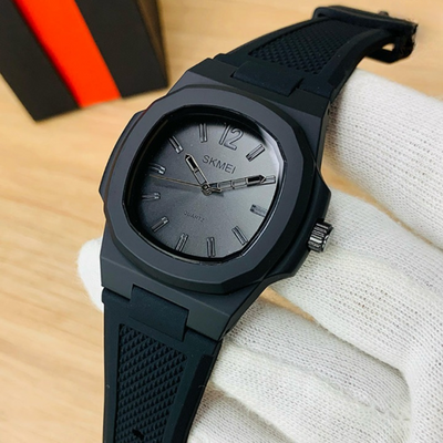 New Men Quartz Watch With Silicone Strap | Best Men Watch In Black Color with Box
